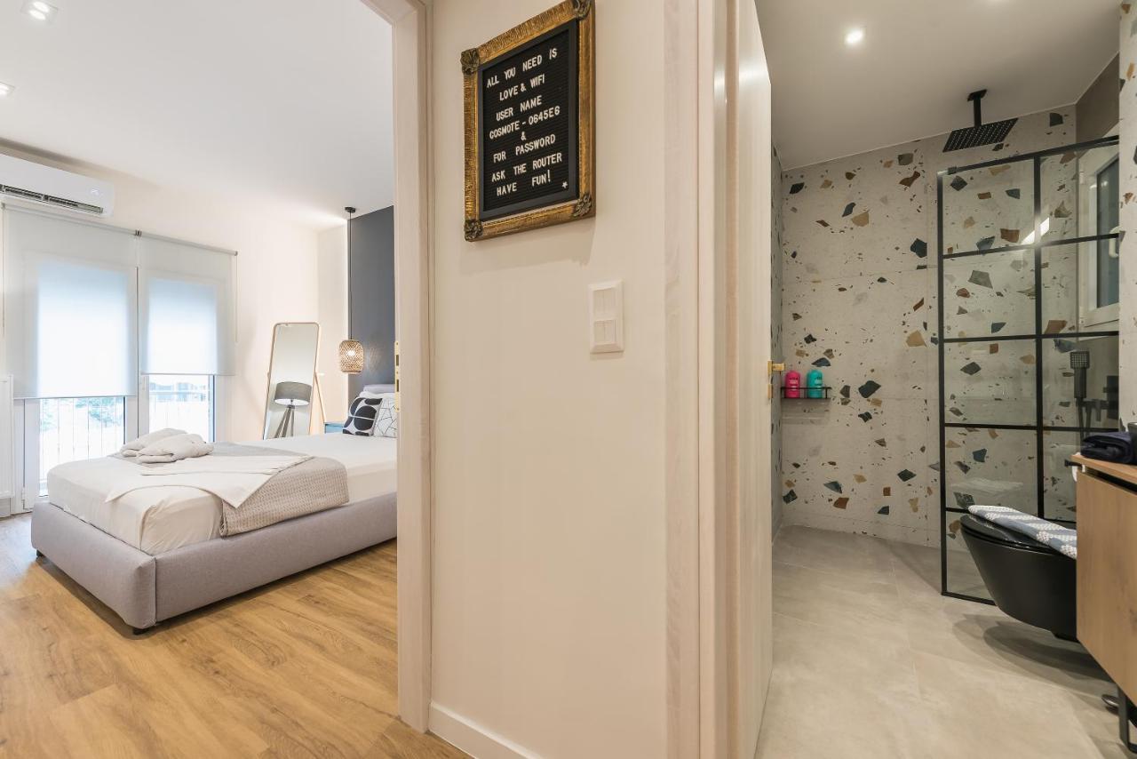 Chic And Comfort Home In Central Атина Екстериор снимка