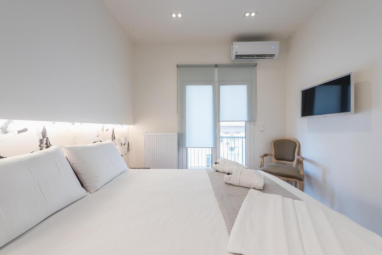 Chic And Comfort Home In Central Атина Екстериор снимка